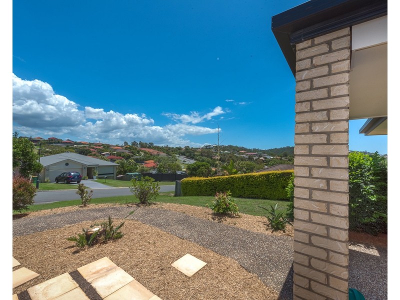 12 Hatutu Street, Pacific Pines QLD 4211