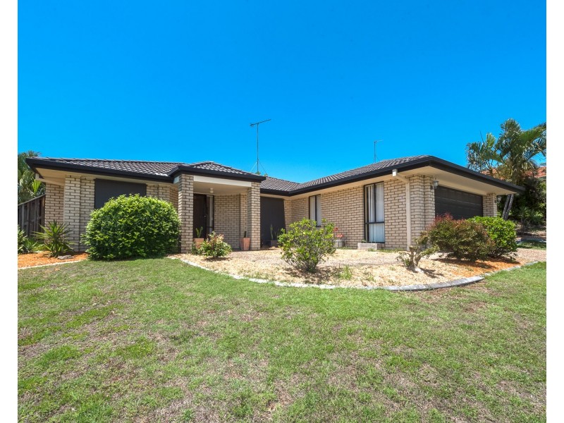 12 Hatutu Street, Pacific Pines QLD 4211