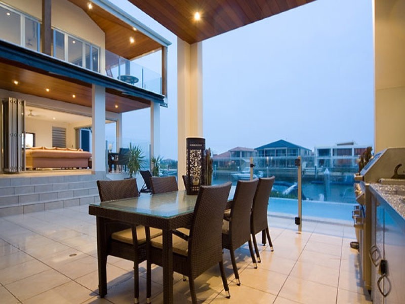 Paradise Point QLD 4216