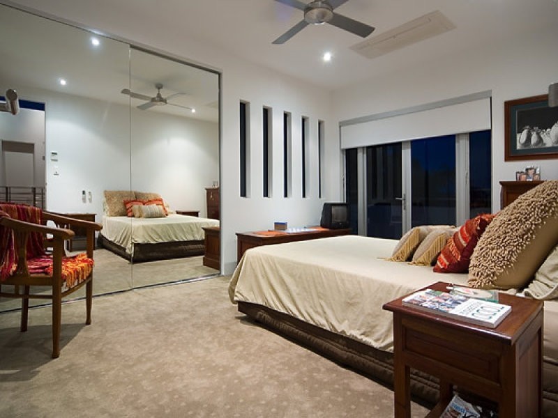 Paradise Point QLD 4216