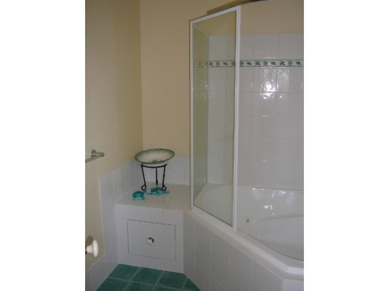 Paradise Point QLD 4216