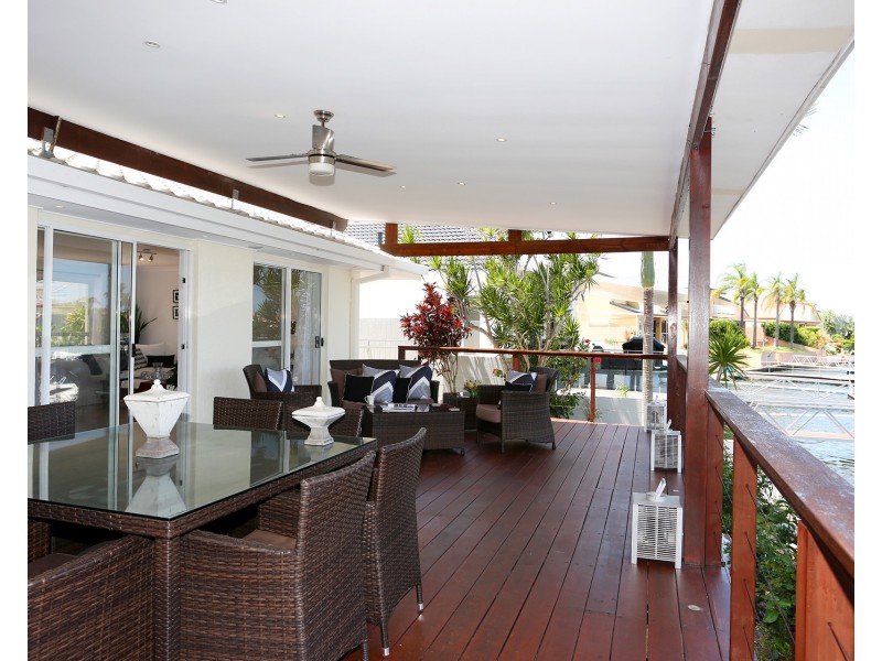 60 Pebble Beach Drive, Runaway Bay QLD 4216