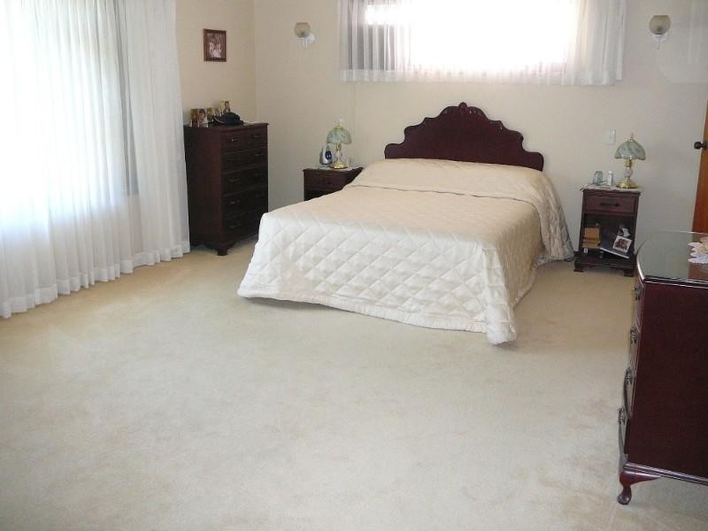 Hollywell QLD 4216
