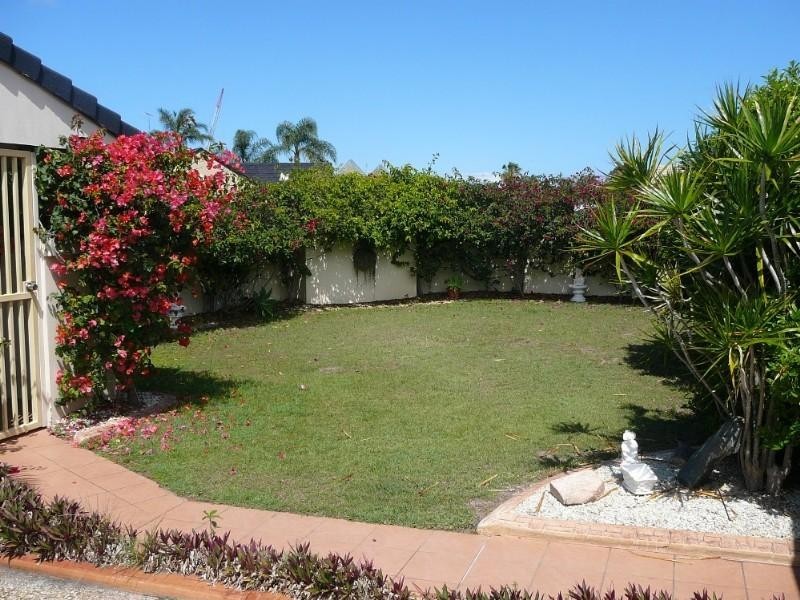Hollywell QLD 4216