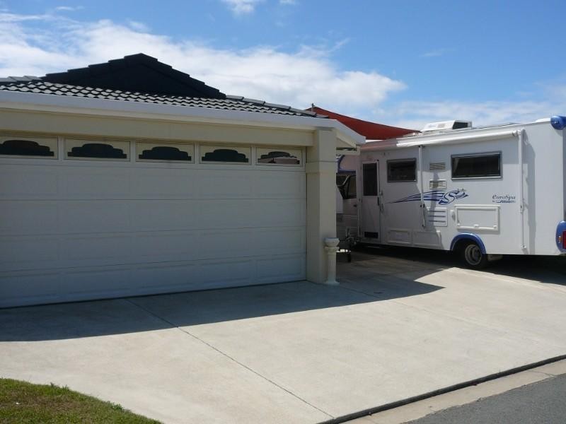 Hollywell QLD 4216