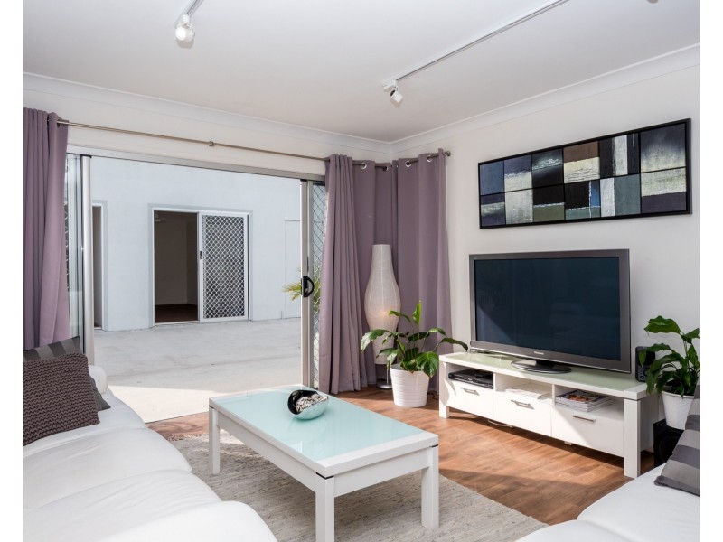 143 Bayview Street, Runaway Bay QLD 4216