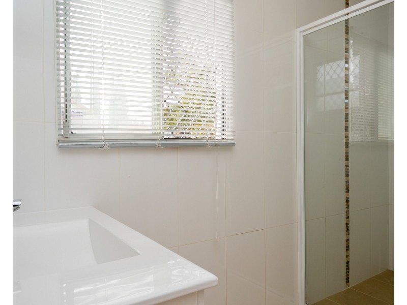 143 Bayview Street, Runaway Bay QLD 4216