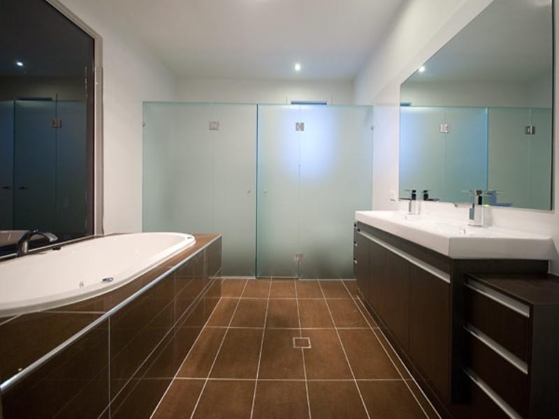 Paradise Point QLD 4216