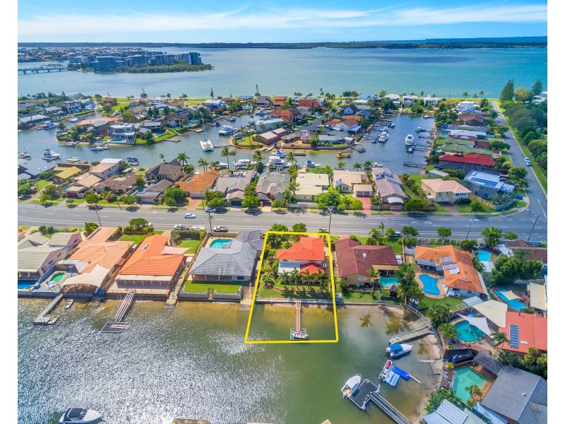 332 Bayview Street, Hollywell QLD 4216