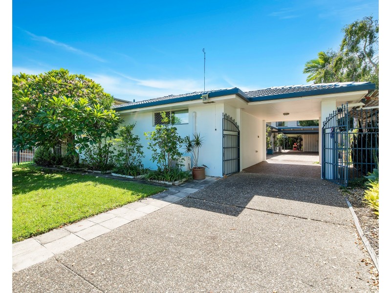 15 Abalone Avenue, Paradise Point QLD 4216