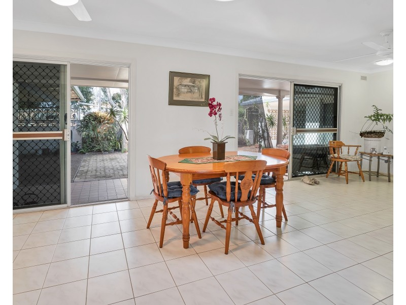 15 Abalone Avenue, Paradise Point QLD 4216