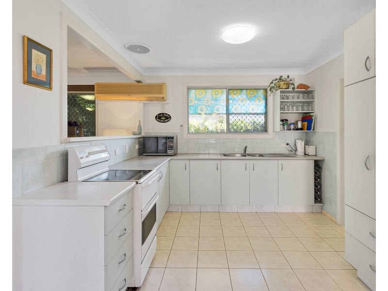 15 Abalone Avenue, Paradise Point QLD 4216