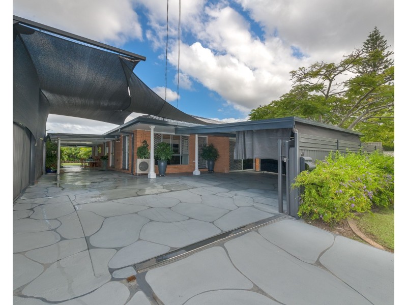 18 Goorawin Street, Runaway Bay QLD 4216