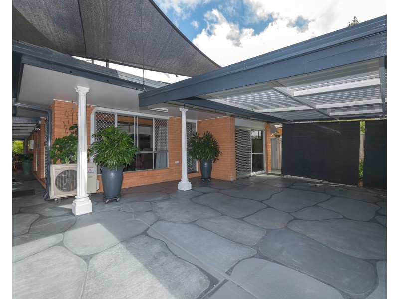 18 Goorawin Street, Runaway Bay QLD 4216