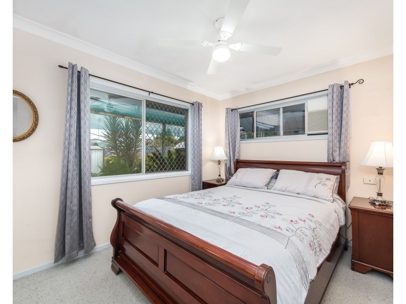 18 Goorawin Street, Runaway Bay QLD 4216