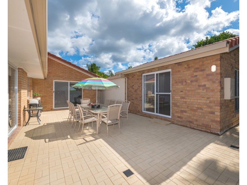 24 Pinevale Drive, Oxenford QLD 4210