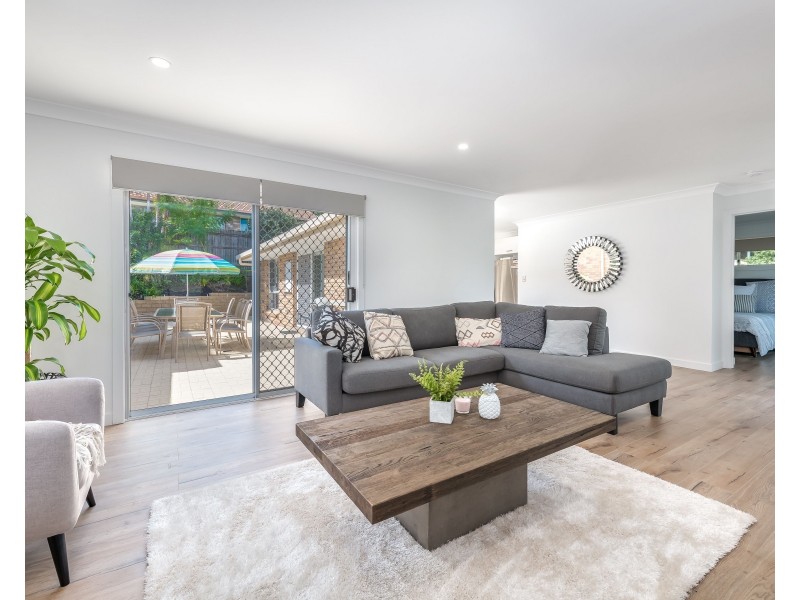 24 Pinevale Drive, Oxenford QLD 4210