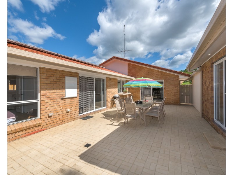 24 Pinevale Drive, Oxenford QLD 4210