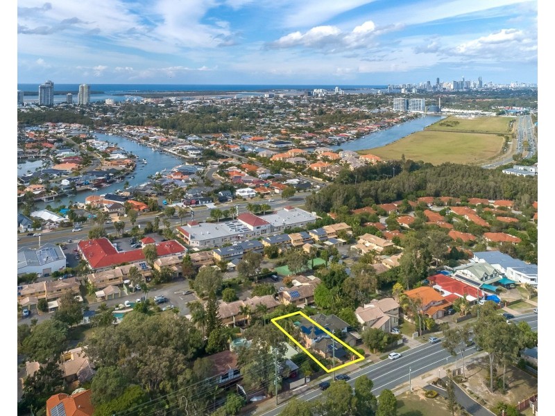 1/475 Pine Ridge Road, Runaway Bay QLD 4216