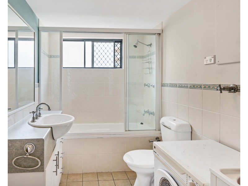 8/83 Brighton Street, Biggera Waters QLD 4216