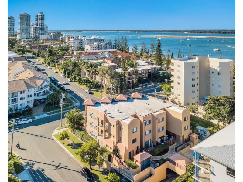 8/83 Brighton Street, Biggera Waters QLD 4216