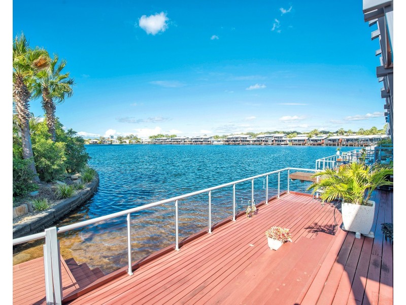 70/181 Lae Drive, Coombabah QLD 4216