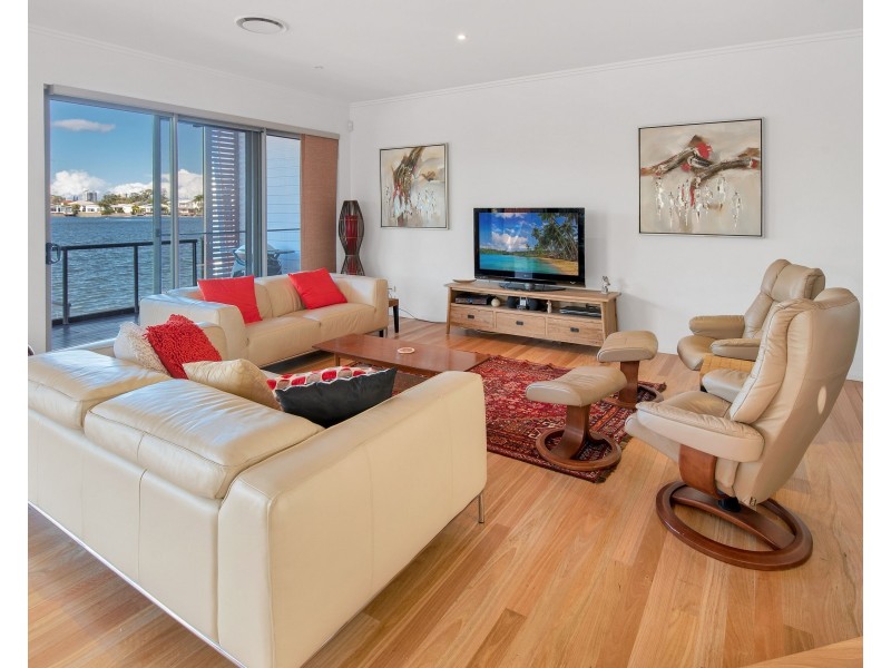 70/181 Lae Drive, Coombabah QLD 4216