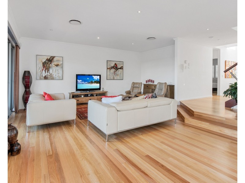 70/181 Lae Drive, Coombabah QLD 4216