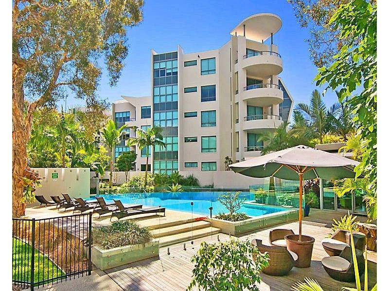 74/20-28 Bayview Street, Runaway Bay QLD 4216