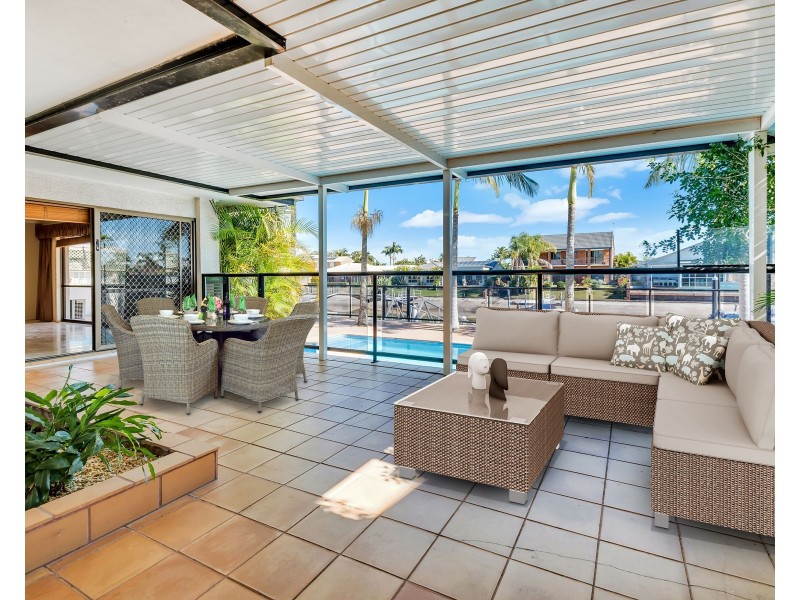 92 Oxley Drive, Paradise Point QLD 4216