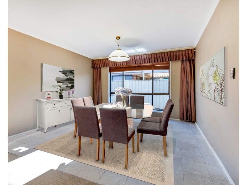 92 Oxley Drive, Paradise Point QLD 4216