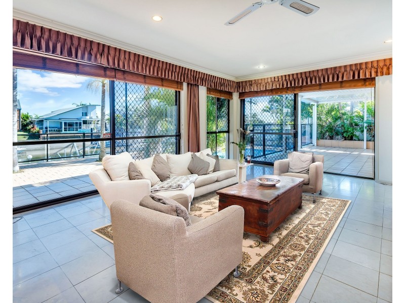 92 Oxley Drive, Paradise Point QLD 4216