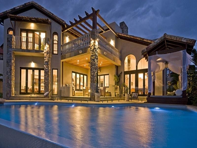 52 Royal Albert Crescent, Paradise Point QLD 4216