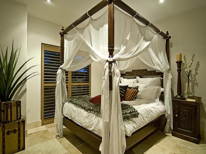 52 Royal Albert Crescent, Paradise Point QLD 4216