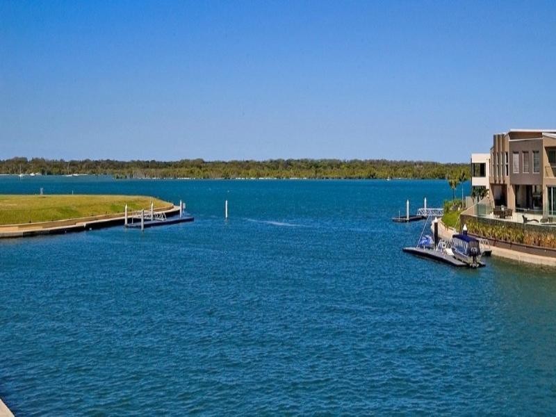 52 Royal Albert Crescent, Paradise Point QLD 4216