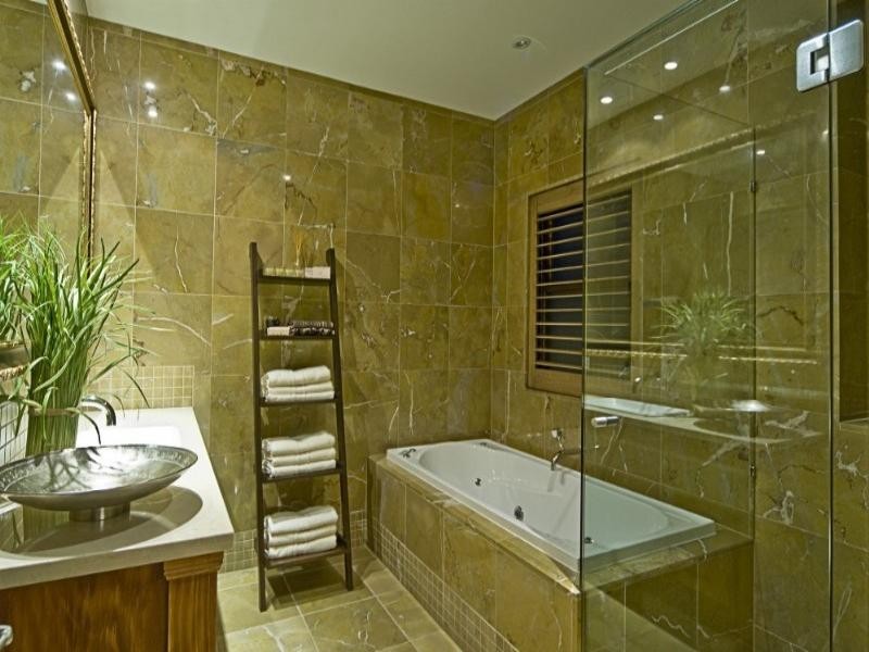 52 Royal Albert Crescent, Paradise Point QLD 4216