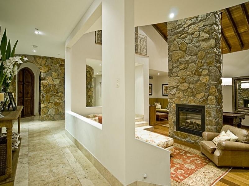 52 Royal Albert Crescent, Paradise Point QLD 4216