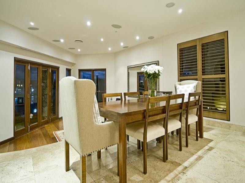 52 Royal Albert Crescent, Paradise Point QLD 4216