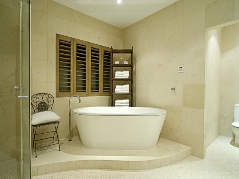 52 Royal Albert Crescent, Paradise Point QLD 4216