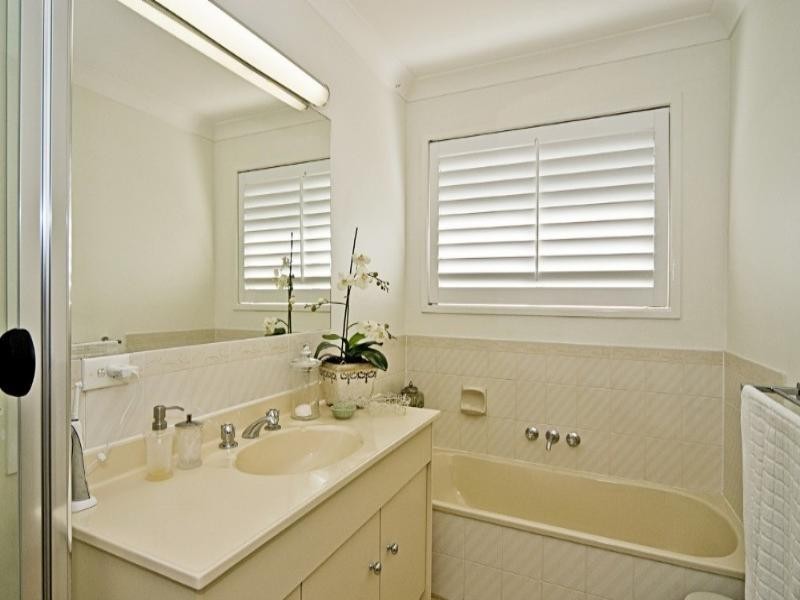 6 Dirk Hartog Place, Hollywell QLD 4216