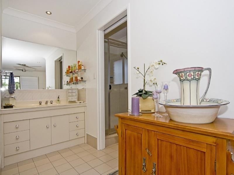 6 Dirk Hartog Place, Hollywell QLD 4216