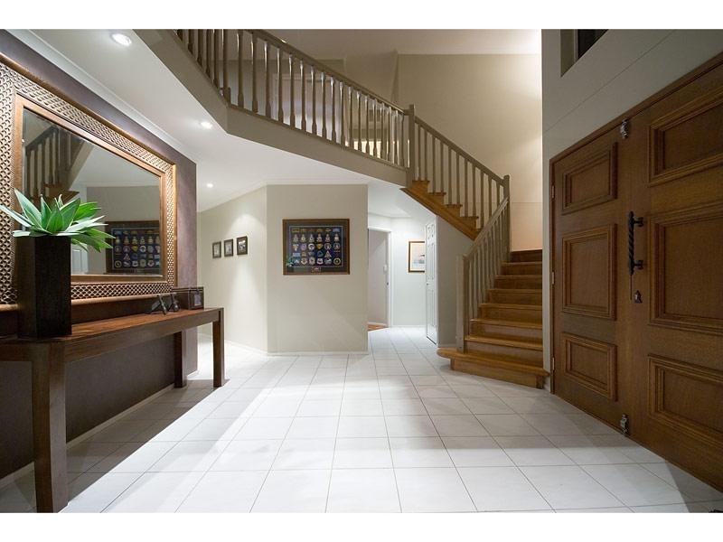 23 Midnight Court, Runaway Bay QLD 4216