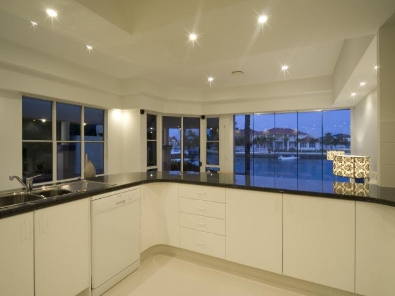 9 Excalibur Court, Paradise Point QLD 4216