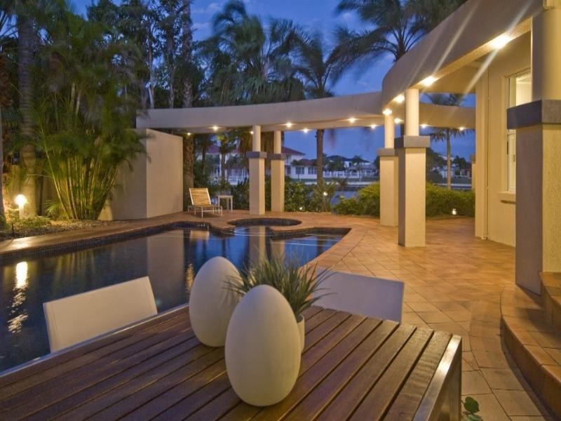 9 Excalibur Court, Paradise Point QLD 4216