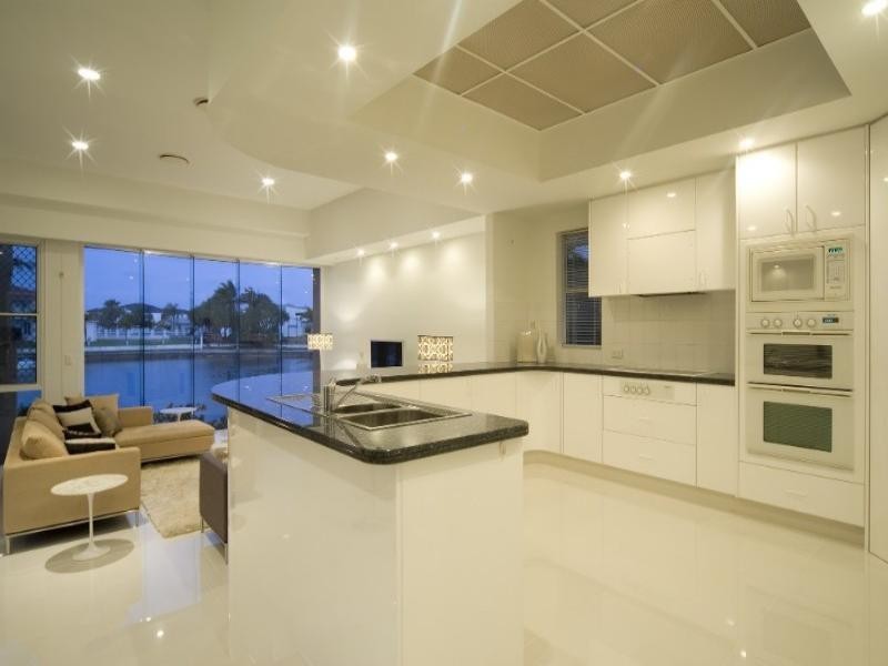 9 Excalibur Court, Paradise Point QLD 4216