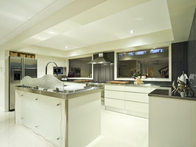 7 Simbai Street, Runaway Bay QLD 4216