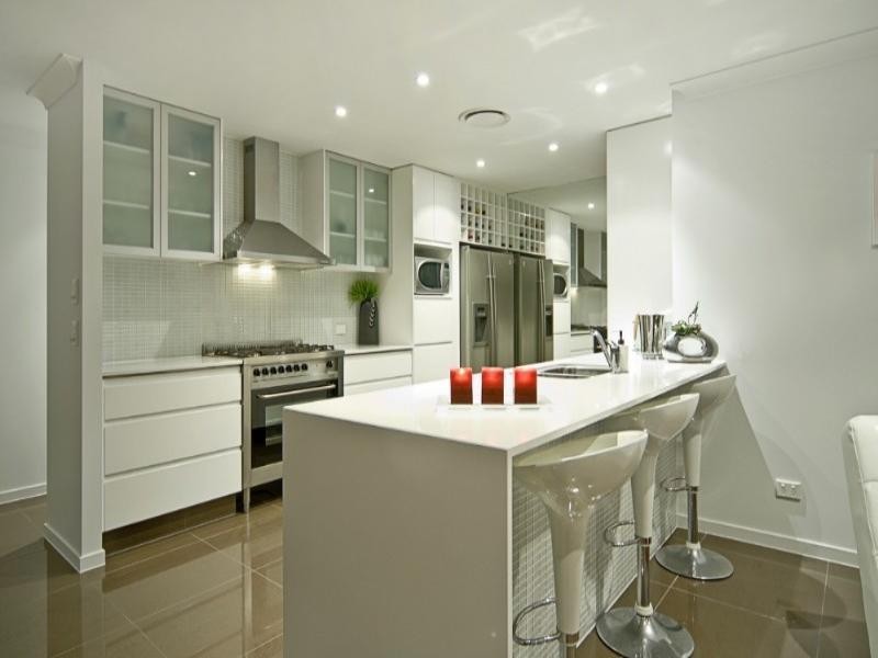 20 Tradewinds Avenue, Paradise Point QLD 4216