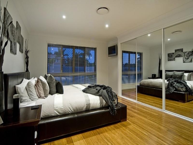 20 Tradewinds Avenue, Paradise Point QLD 4216