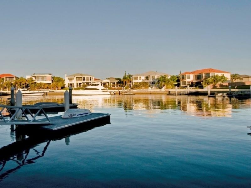 8 The Peninsula, Paradise Point QLD 4216