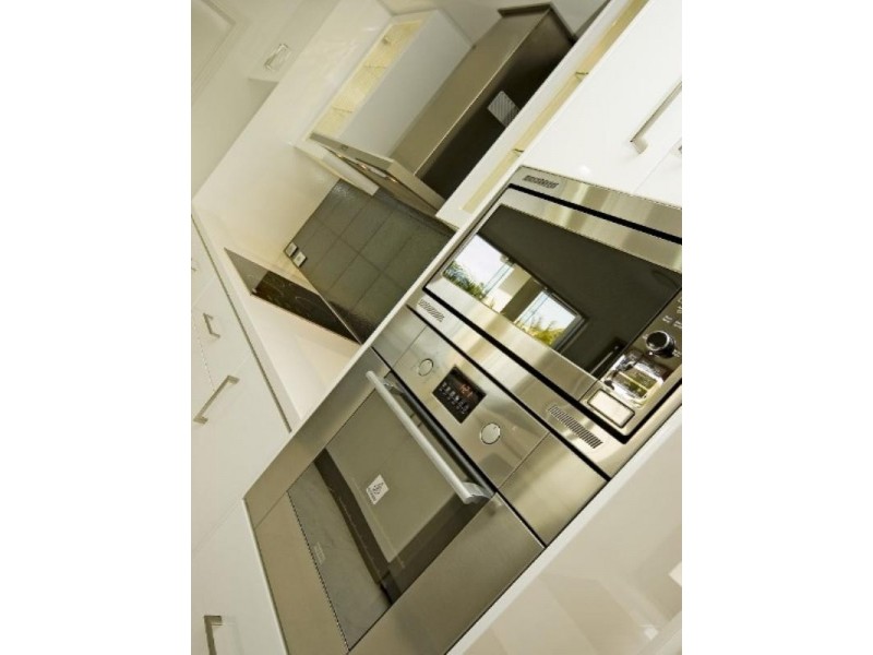 Hope Island QLD 4212